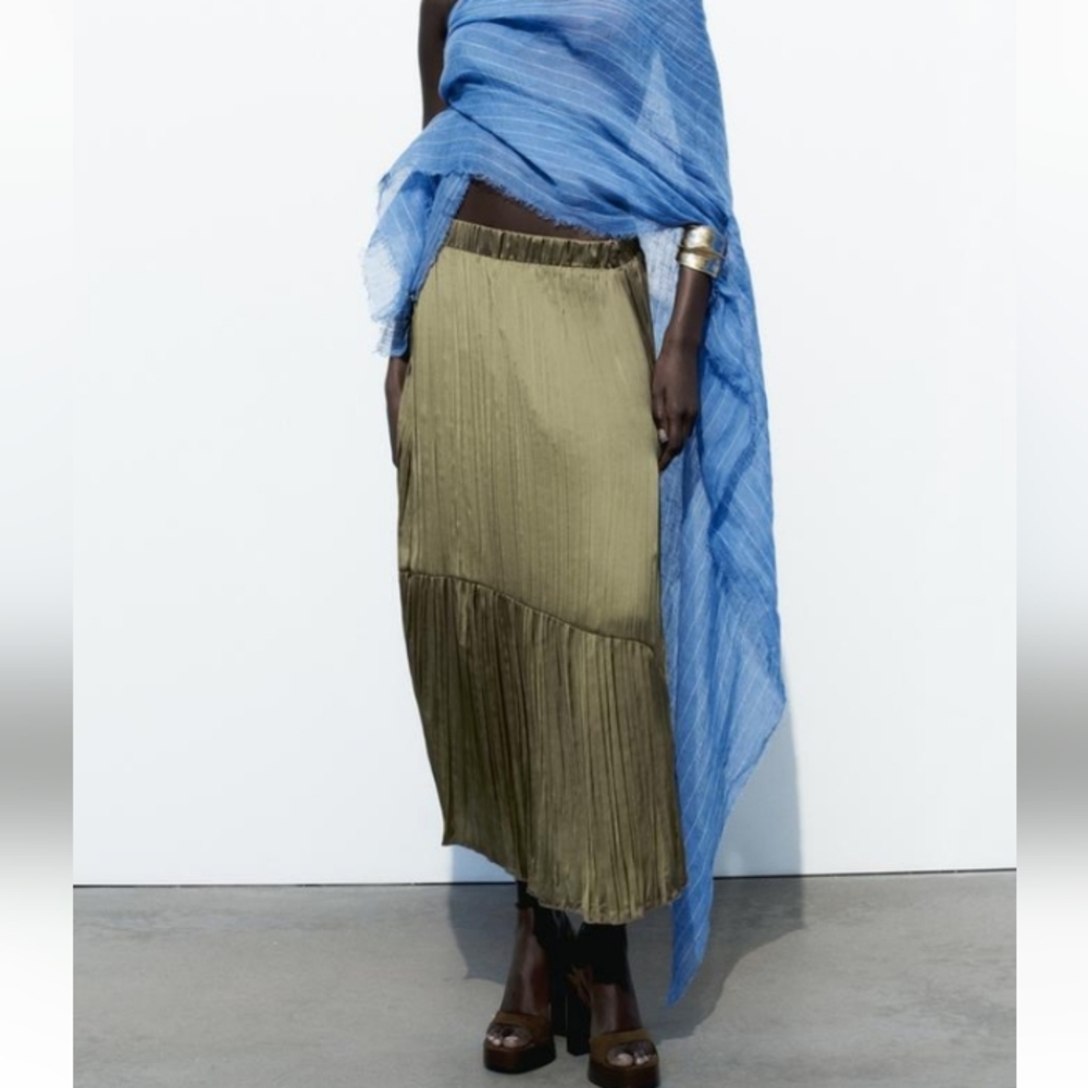 Zara Olive Green Pleated Midi Skirt